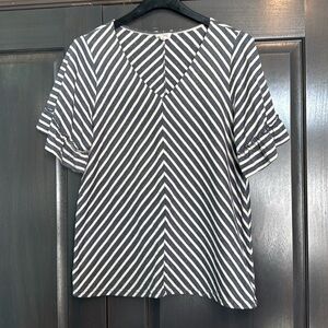 Bibi Women’s‎ blue white stripe short sleeve top Size Medium